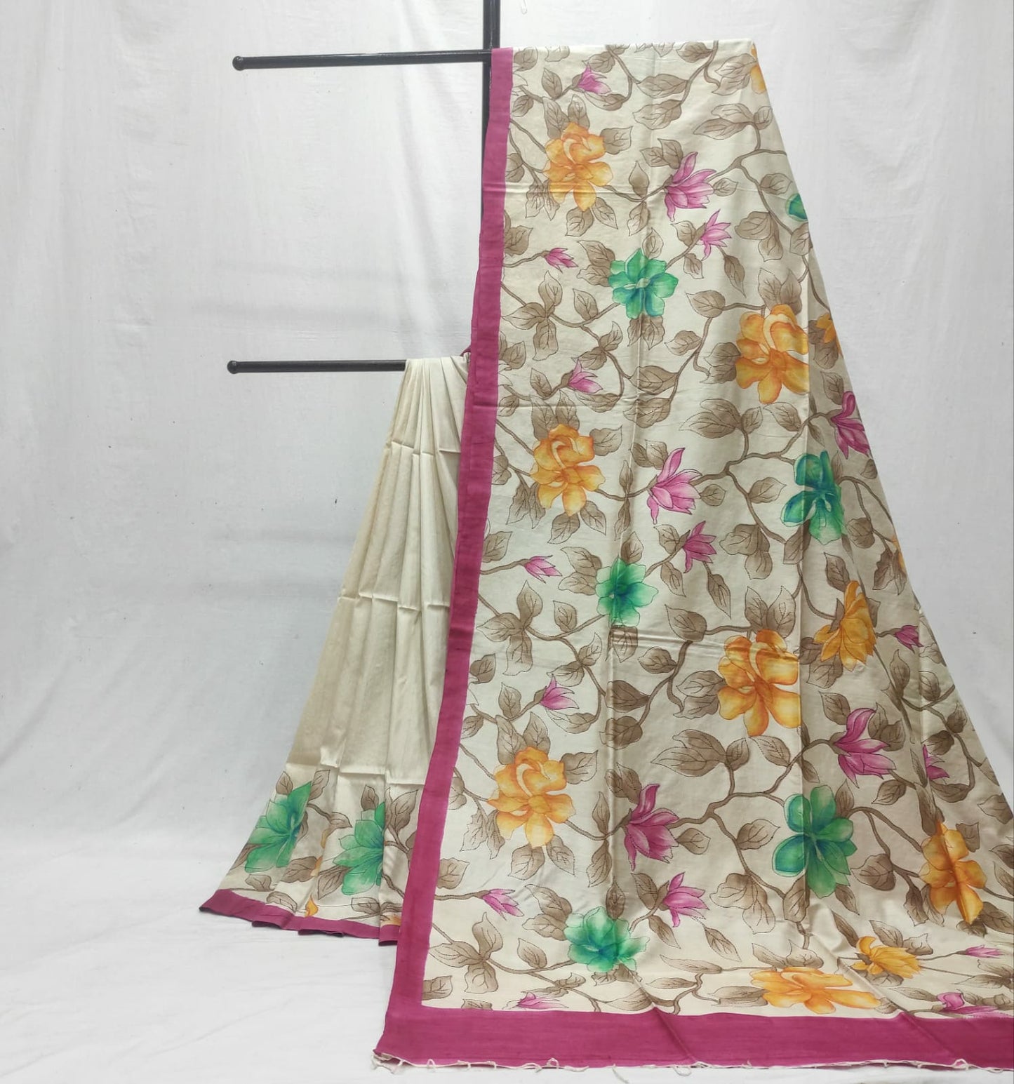 Handcrafted Saree: A Fusion of Painting and Embroidery