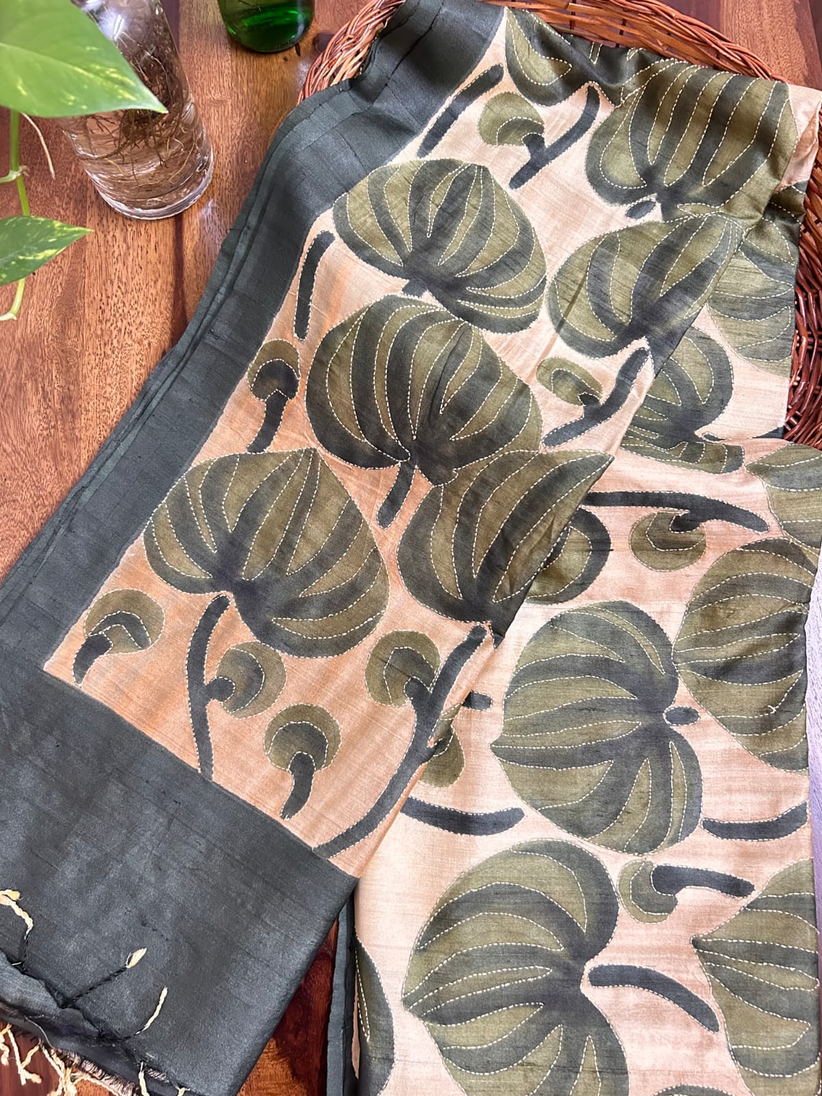 Handcrafted Saree: A Fusion of Painting and Embroidery