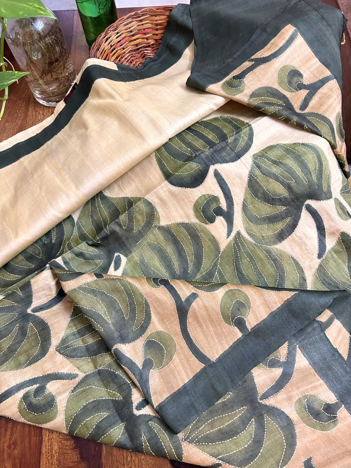 Handcrafted Saree: A Fusion of Painting and Embroidery