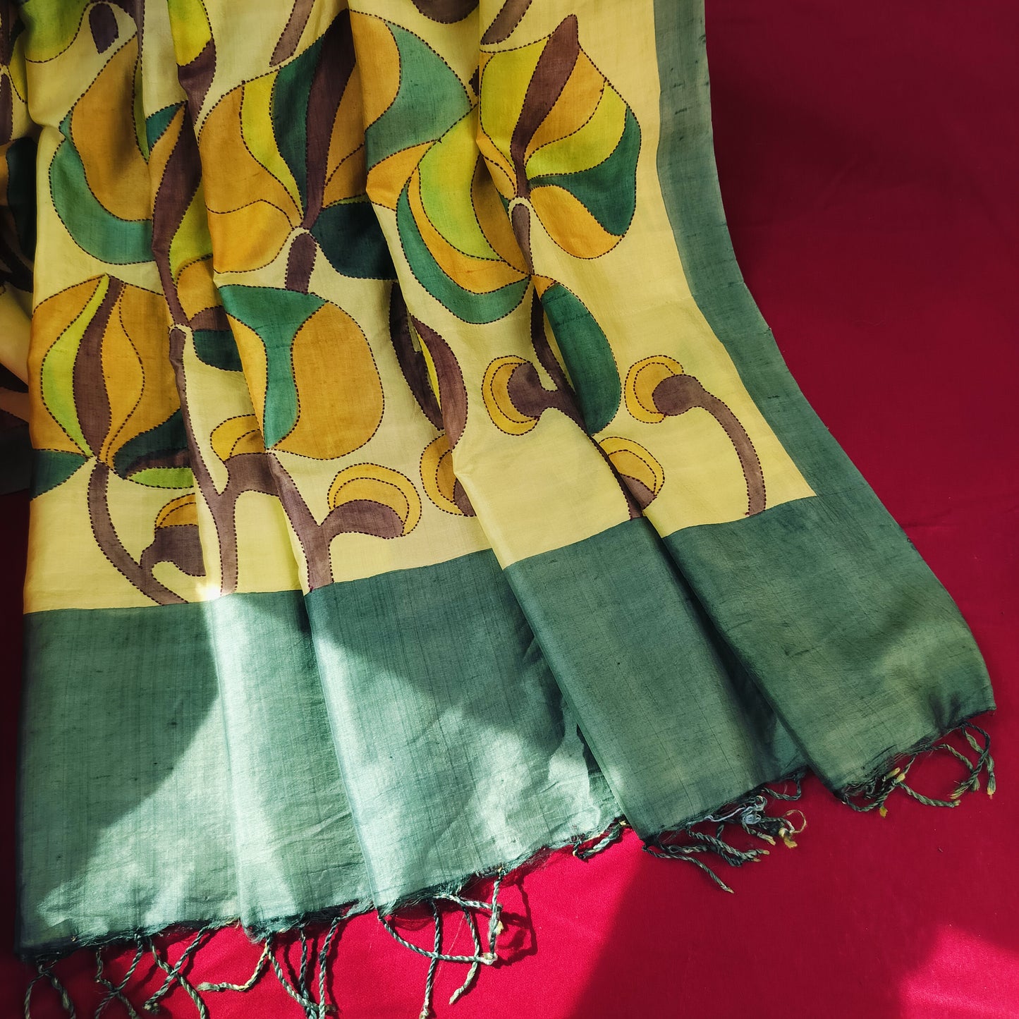 Handcrafted Saree: A Fusion of Painting and Hand Embroidery