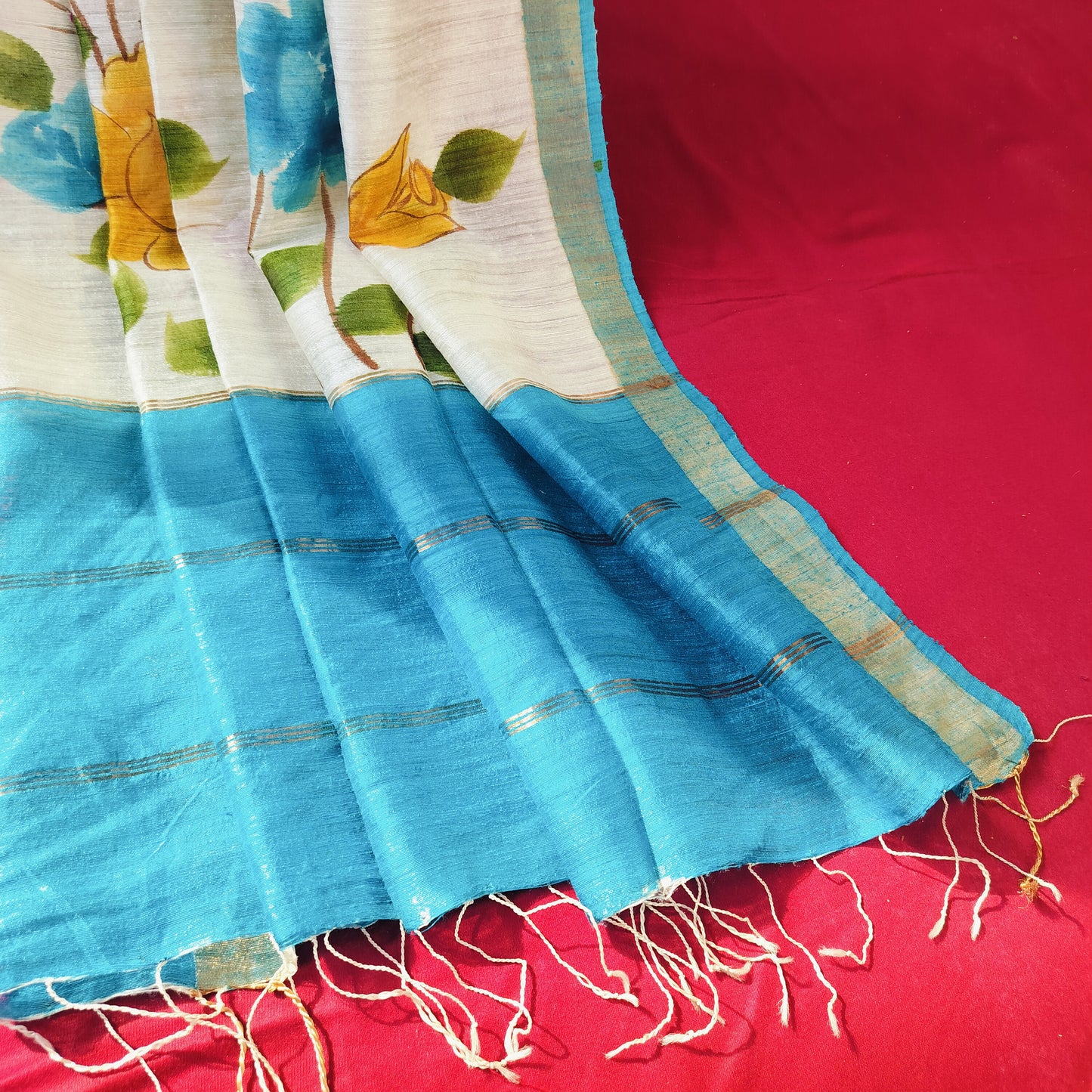 Handcrafted Saree: Hand Painted Floral Bouquet
