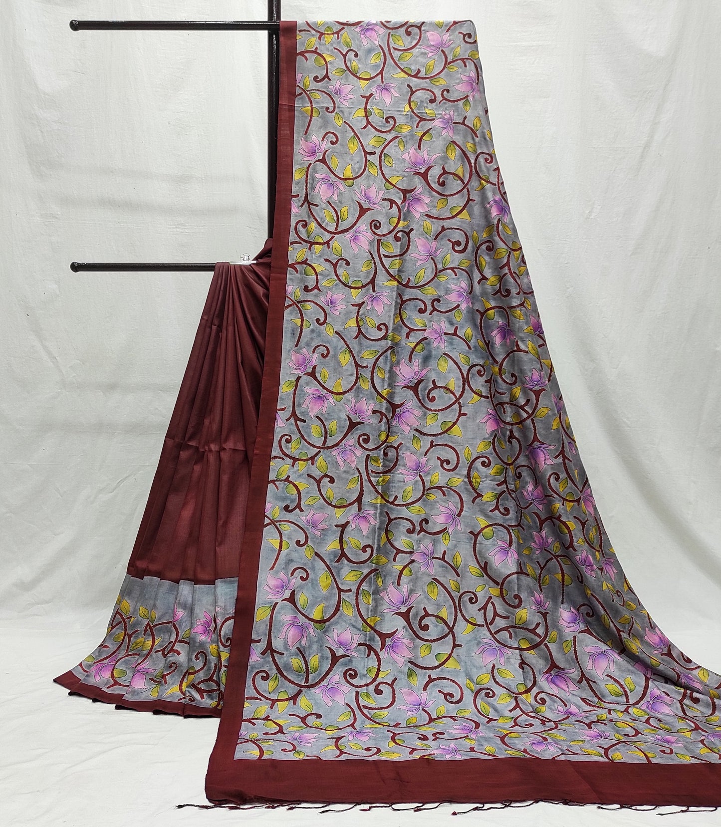 Handcrafted Saree: A Fusion of Painting and Embroidery
