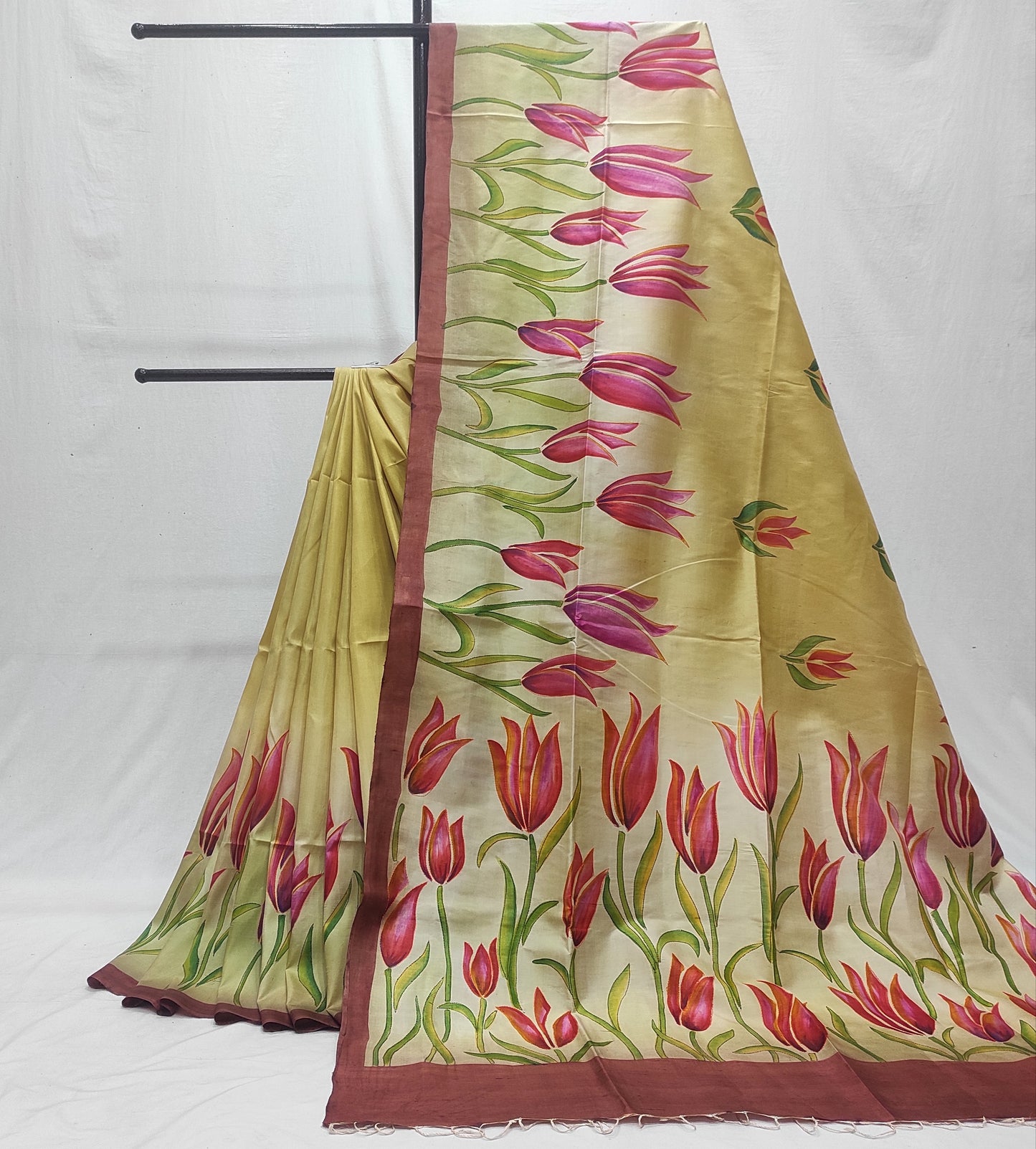 Handcrafted Saree: A Fusion of Painting and Embroidery