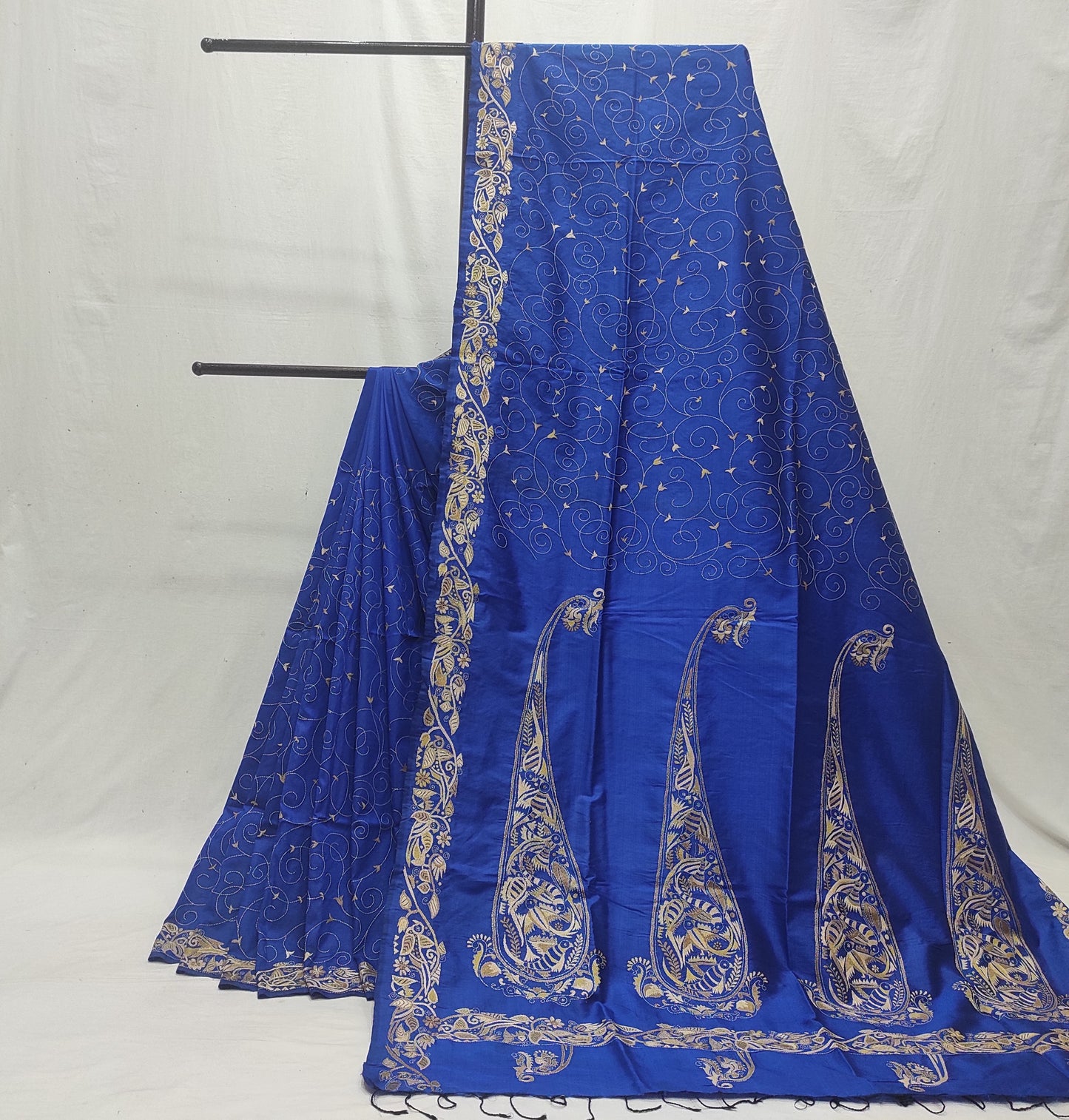 Handcrafted Kantha Saree: Nakshikantha border and pallu