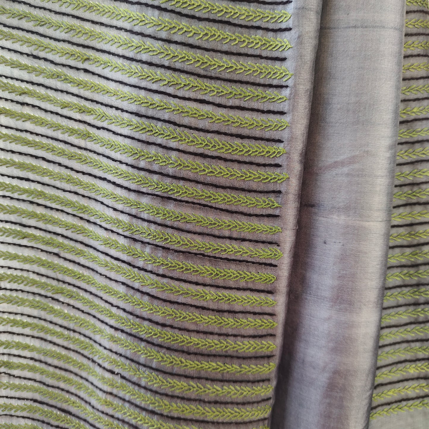 Handcrafted Saree: A Fusion of Painting and Embroidery