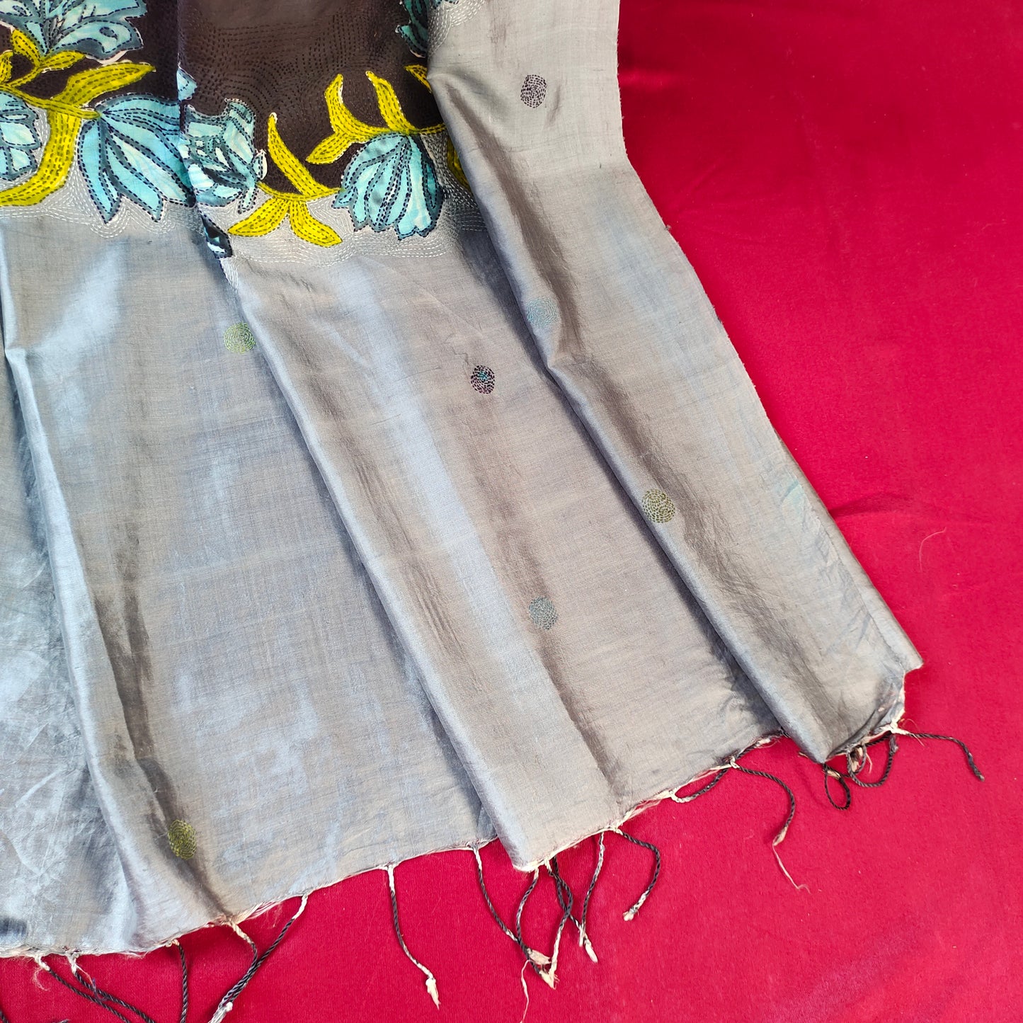 Handcrafted Saree: A Fusion of Painting and Embroidery