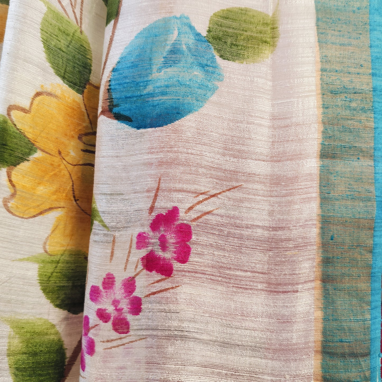 Handcrafted Saree: Hand Painted Floral Bouquet
