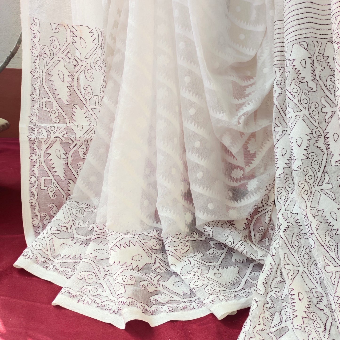 Handcrafted Saree: Dhakai Jamdani with Hand Embroidery