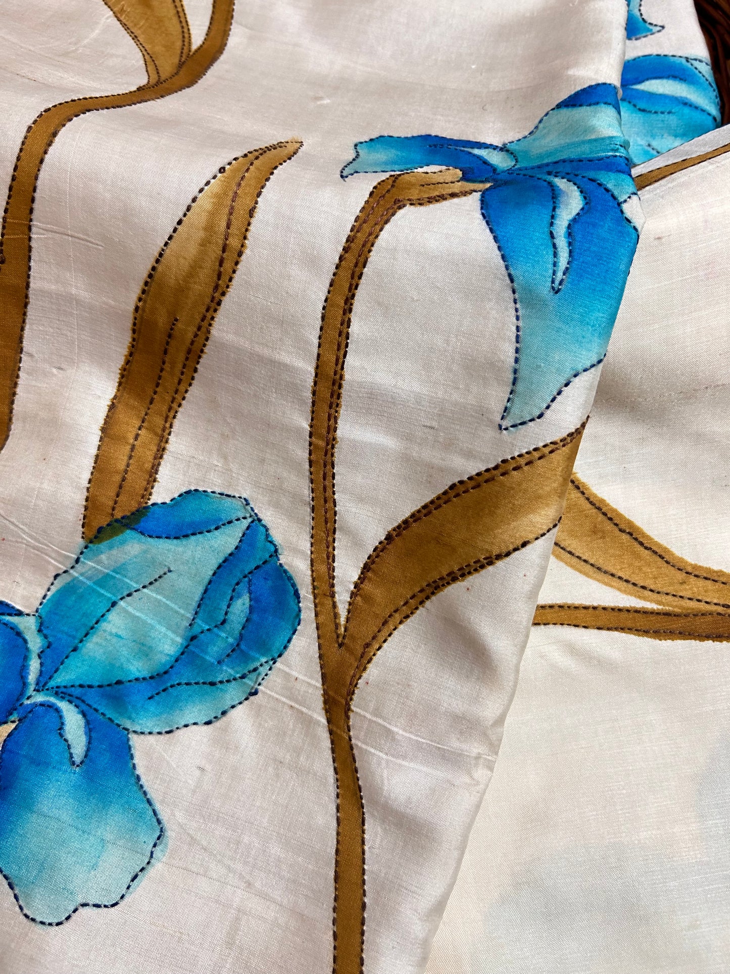 Handcrafted Saree: A Fusion of Painting and Embroidery