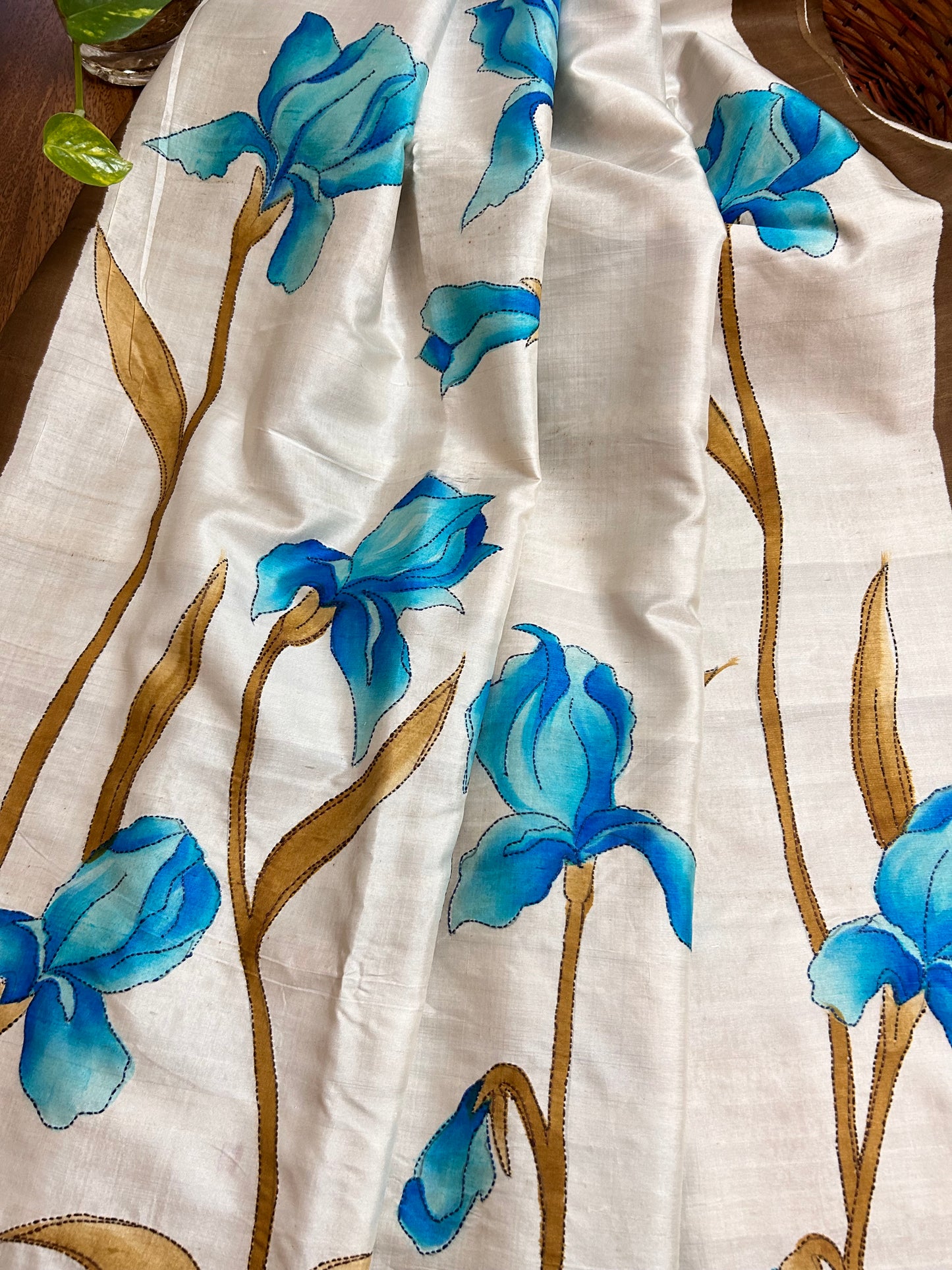 Handcrafted Saree: A Fusion of Painting and Embroidery