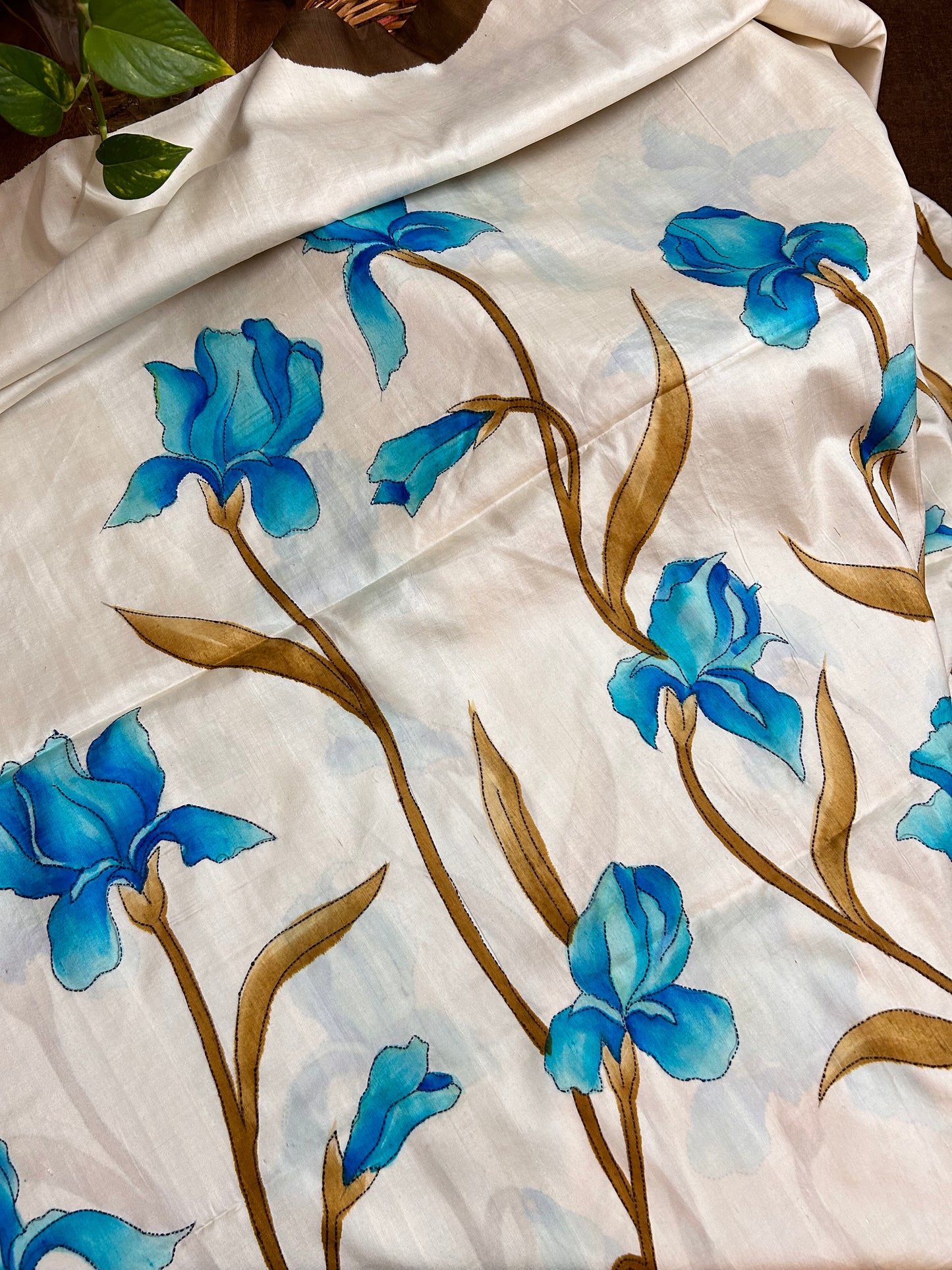 Handcrafted Saree: A Fusion of Painting and Embroidery