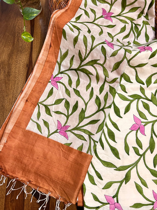 Handcrafted Saree: A Fusion of Painting and Embroidery