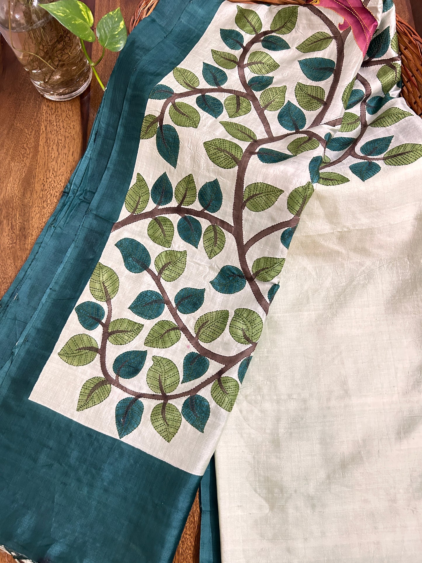 Handcrafted Saree: A Fusion of Painting and Embroidery