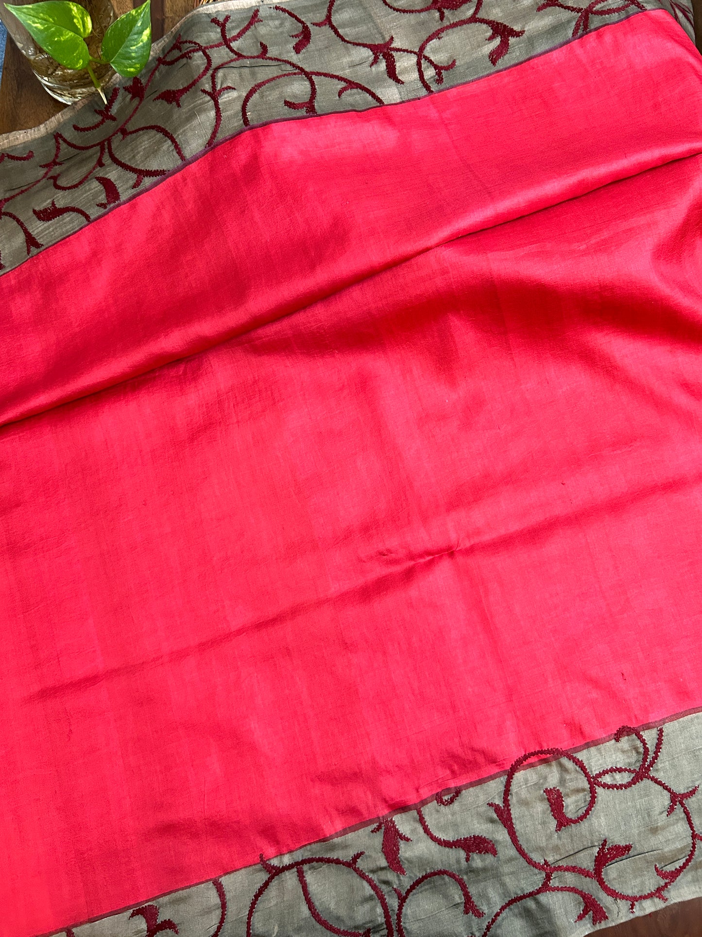Handcrafted Kantha Saree: Contemporary Kantha Tapestry
