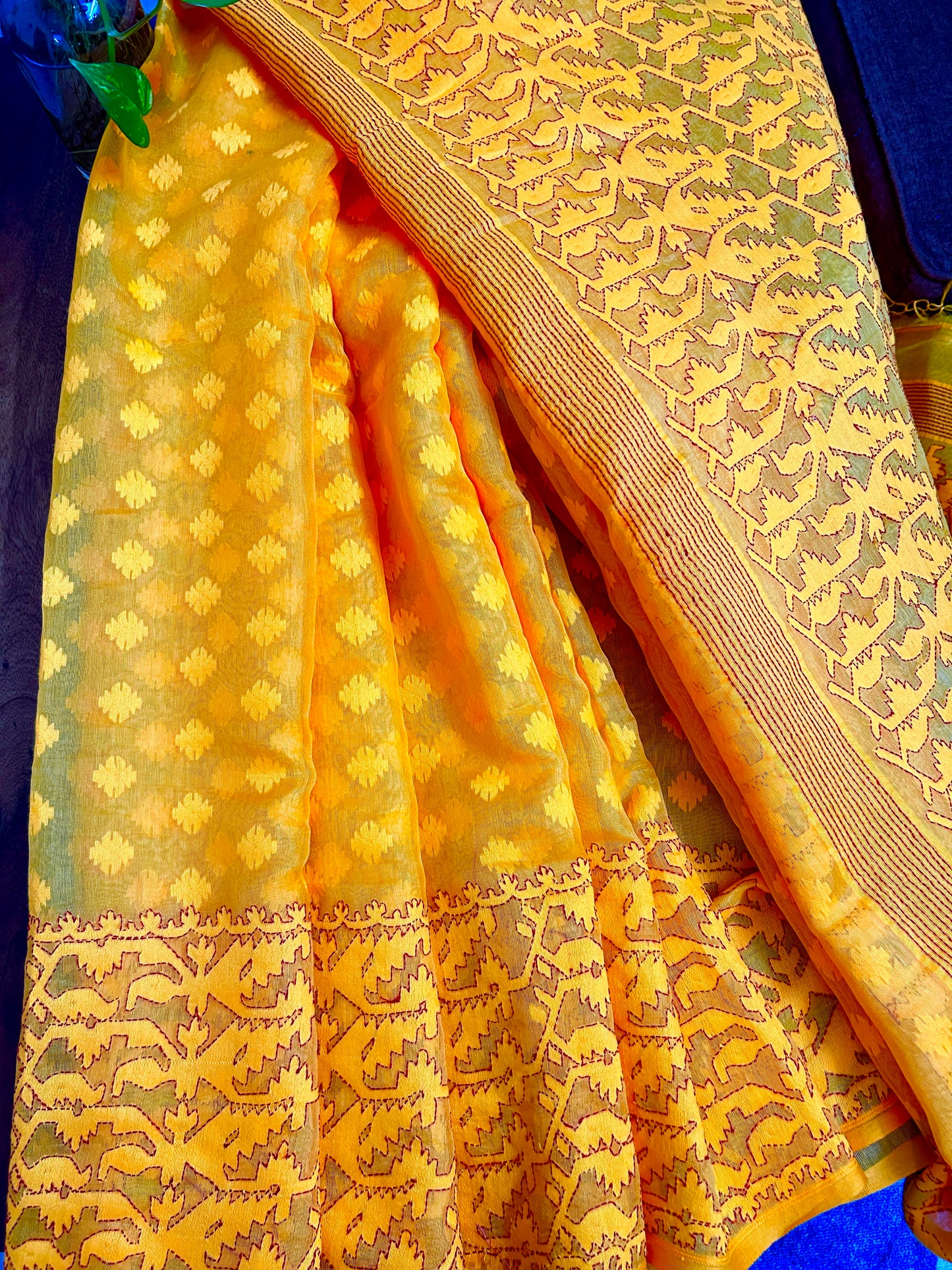 Handcrafted Saree: Dhakai Jamdani with Hand Embroidery