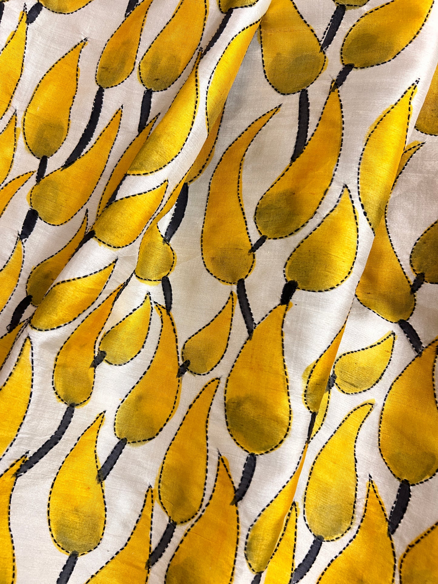 Handcrafted Saree: A Fusion of Painting and Embroidery