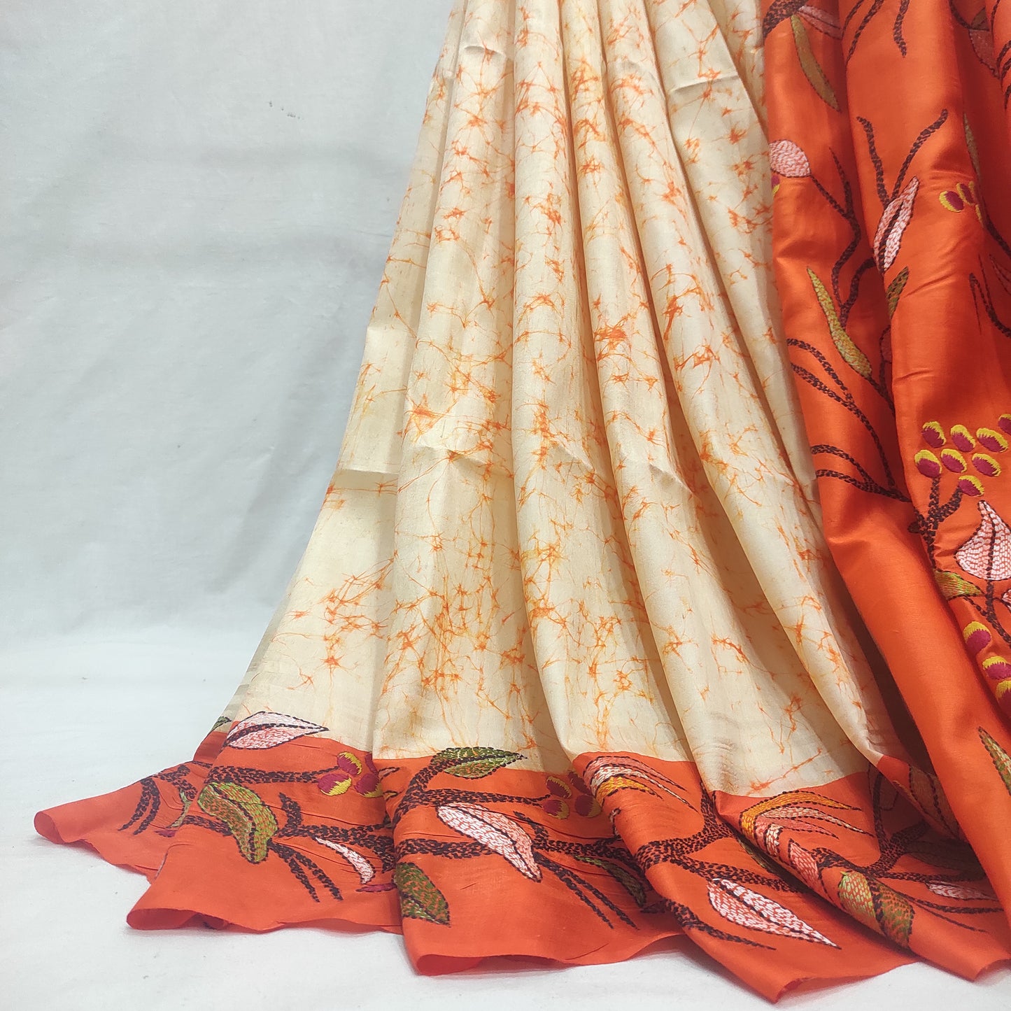 Handcrafted Kantha Saree: A Fusion of two kinds of embroidery