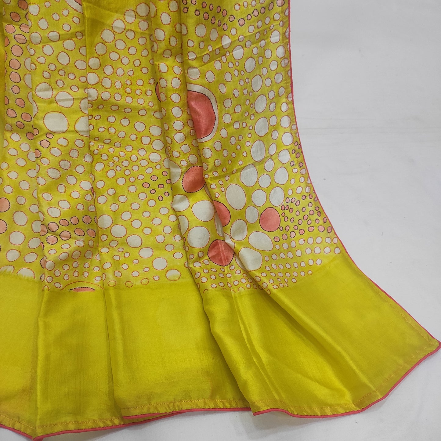 Handcrafted Kantha Saree: A Fusion of Painting and Embroidery