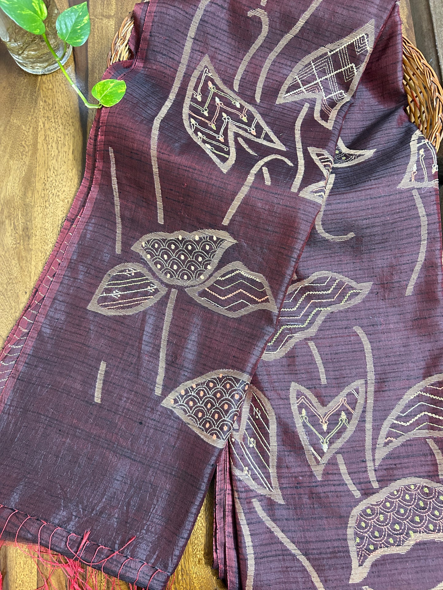 Handcrafted Kantha Saree: Contemporary Jamdani with Kantha