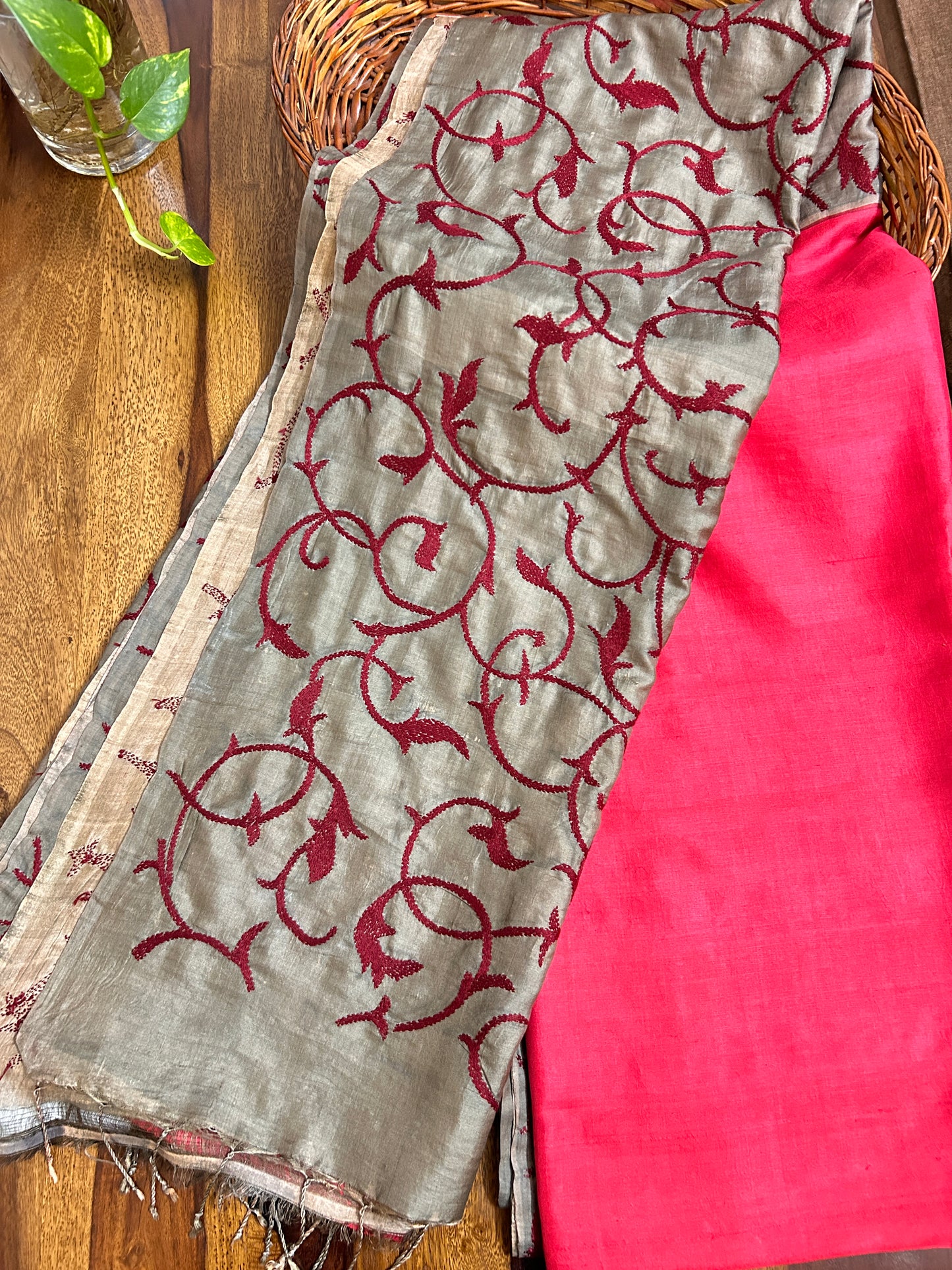 Handcrafted Kantha Saree: Contemporary Kantha Tapestry